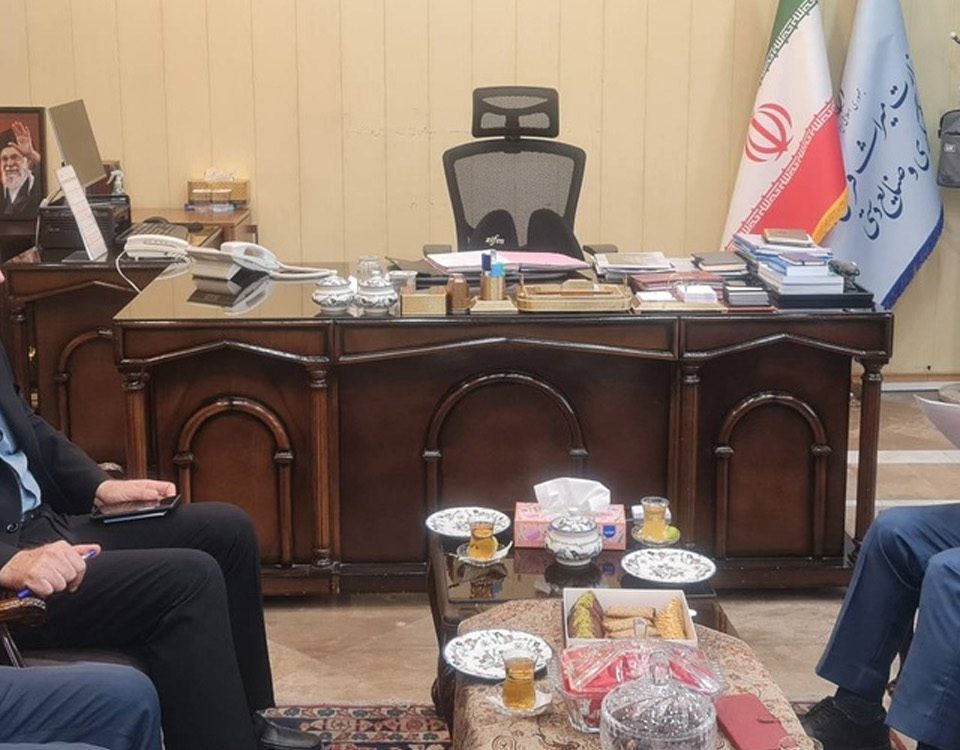 بررسی راهکارهای توسعه گردشگری ایران و ویتنام