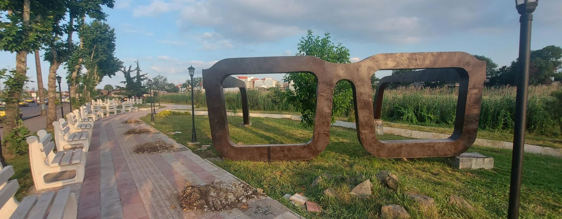 تالاب عینک در مسیر توسعه رستوران دریایی و هتل