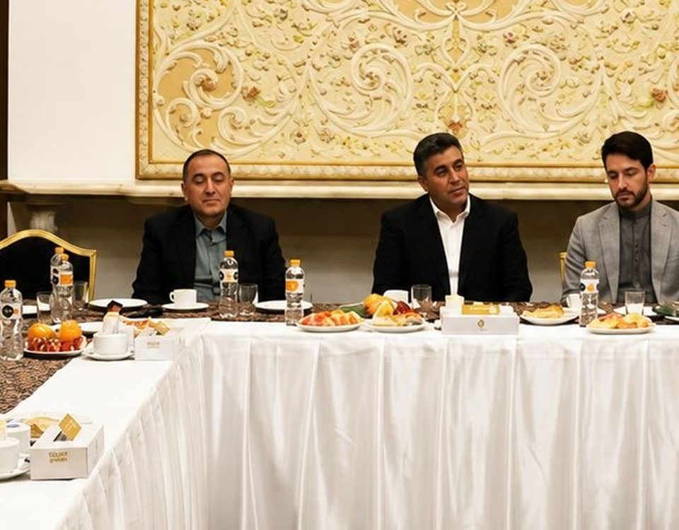 نشست مشترک شرکت توسعه گردشگری و شهرداری تهران در هتل لاله برگزار شد