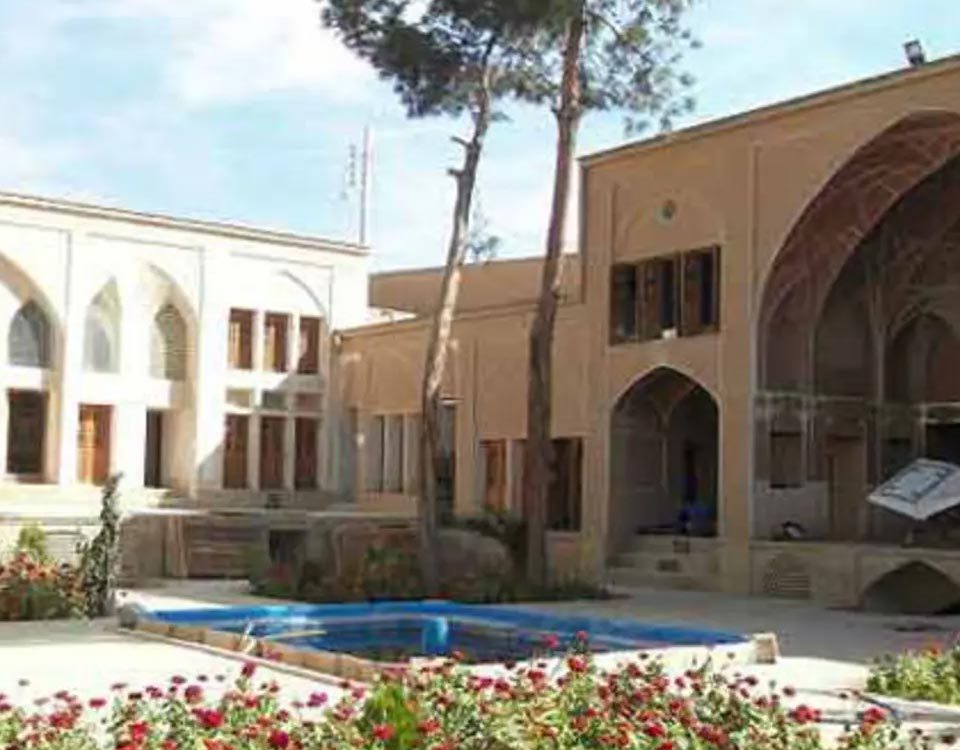 نگرانی‌ها از احتمال فروش خانه تاریخی آل‌یاسین کاشان