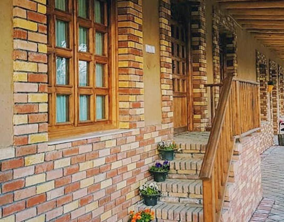 تخفیف ۴۰ درصدی اقامتگاه‌های بوم‌گردی برای زائران مراسم تشییع رهبر شهید