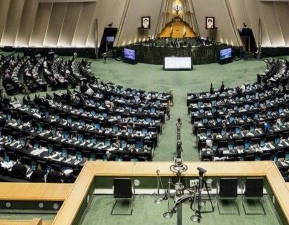 ۶ ماه تا ۲ سال حبس برای ارتباط بدون مجوز با رسانه‌ها و نهادهای خارجی